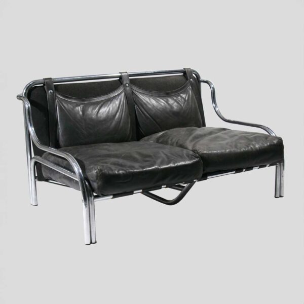 Gae Aulenti Stringa two seater black leather sofa