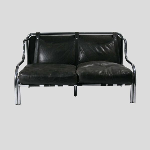 Gae Aulenti Stringa two seater black leather sofa