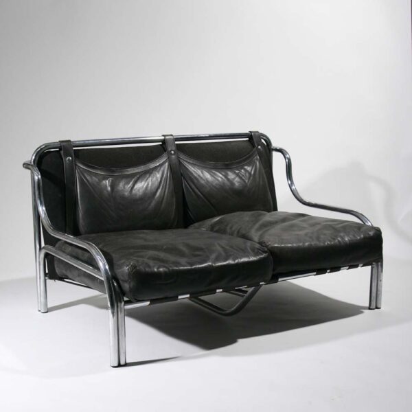Gae Aulenti Stringa two seater black leather sofa