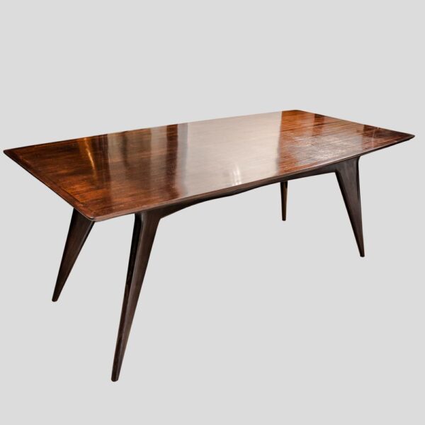 Italian design dining table by Ico Parisi