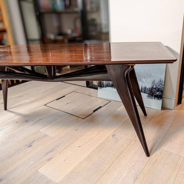 Italian design dining table by Ico Parisi