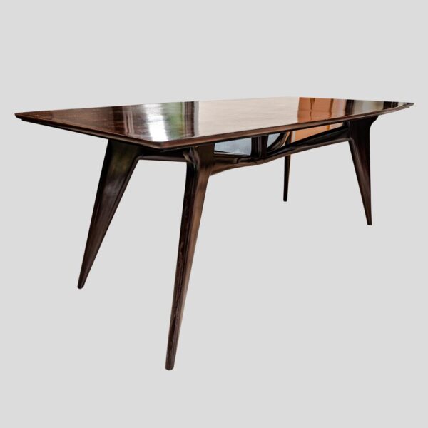 Italian design dining table by Ico Parisi