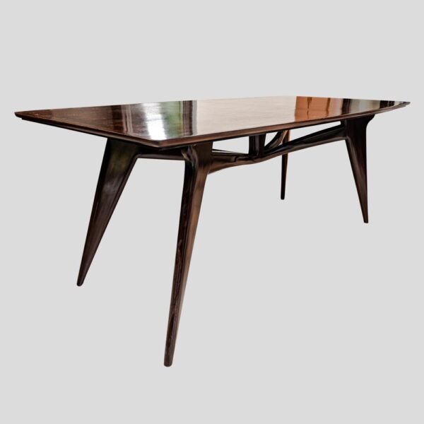 Italian design dining table by Ico Parisi