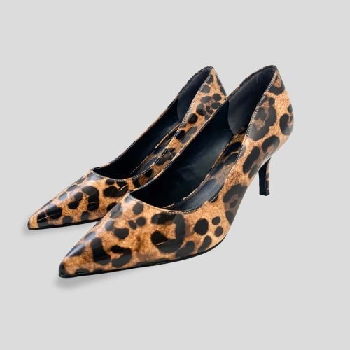 Patent leather pumps with leopard print kitten heels shoes