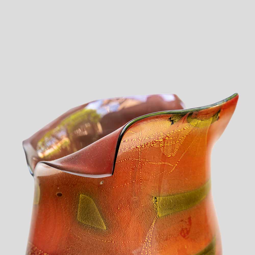 Burnt orange and gold leaf inclusion glass vase by Nichetto-FM486 (8)