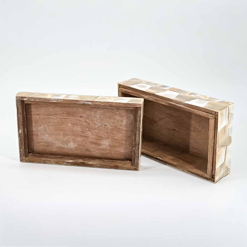 White mother of pearl decorated box-FM2456 (3)