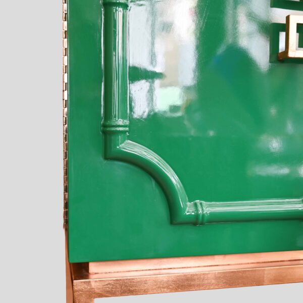 1980s Anna green lacquer Hollywood regency drink cabinet